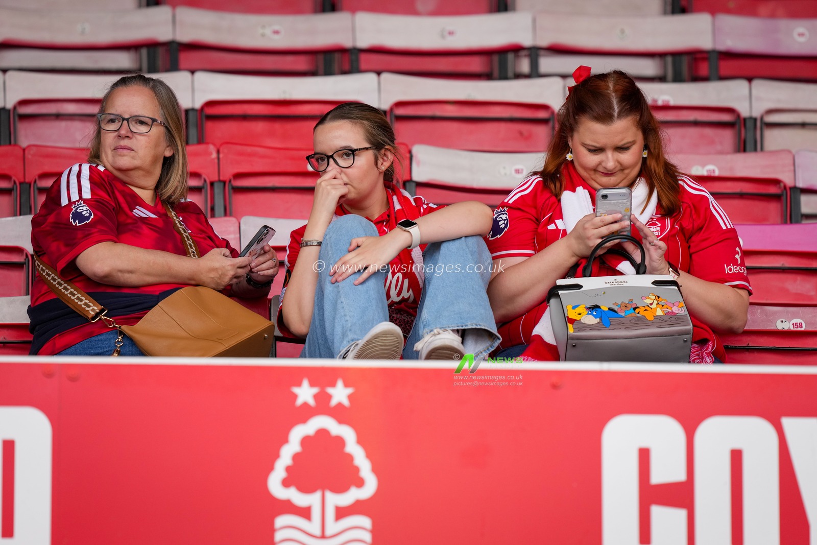 Nottingham Forest fans prior to kick off during the Premier League match Nottingham Forest vs Tottenham Hotspur at City Ground, Nottingham, United Kingdom on 05 September 2026

(Photo by Maynard Manyowa/News Images)