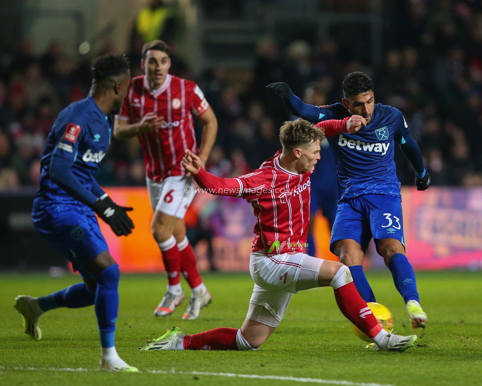 Emerson Palmieri of West Ham United has a shot at goal during the Emirates FA Cup Third Round Replay match Bristol City vs West Ham United at Ashton Gate, Bristol, United Kingdom, 16th January 2024

(Photo by Gareth Evans/News Images)