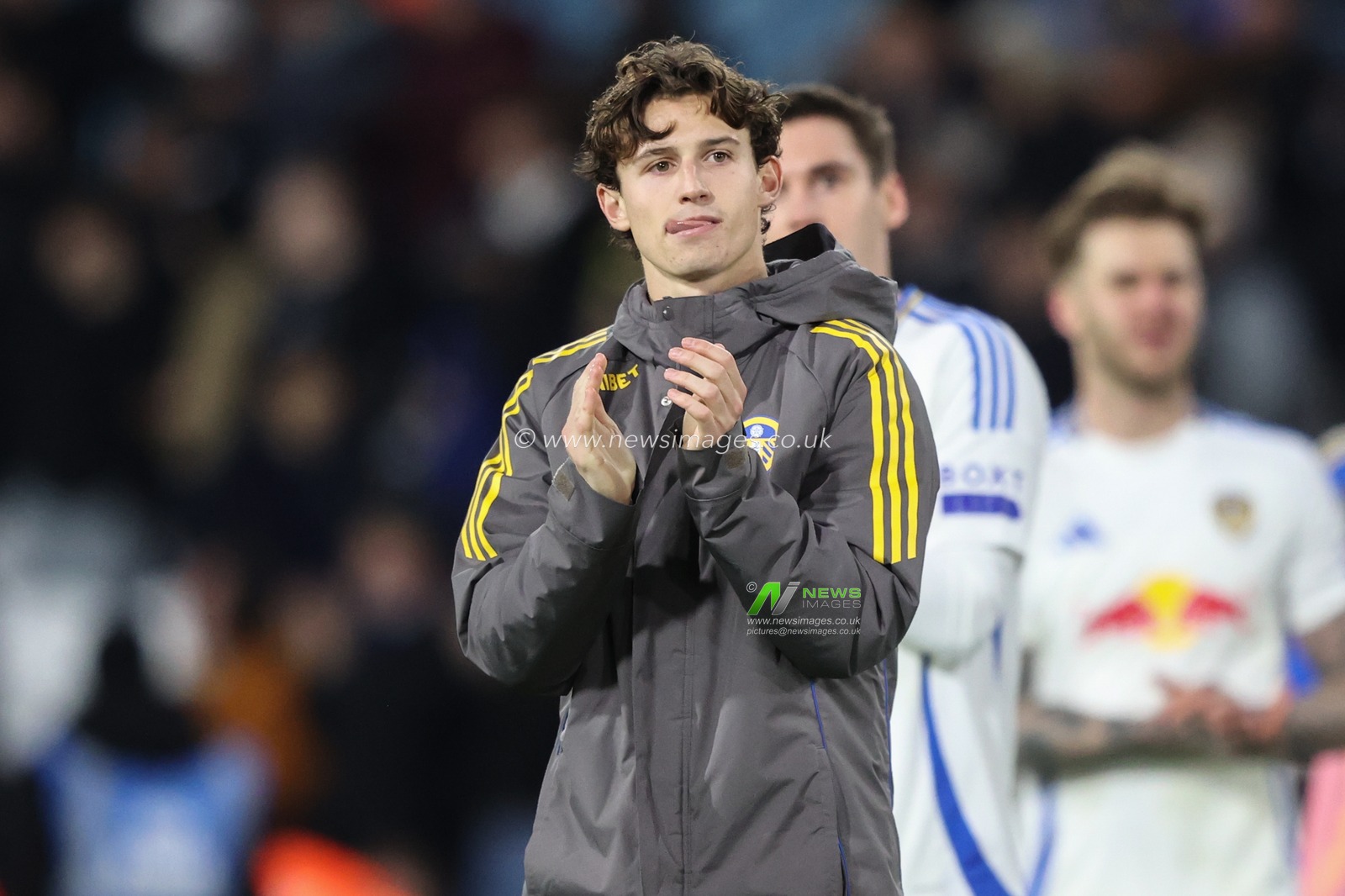 Brenden Aaronson of Leeds United applauds the fans after the game during the Sky Bet Championship match Leeds United vs Luton Town at Elland Road, Leeds, United Kingdom, 27th November 2024

(Photo by Alfie Cosgrove/News Images)