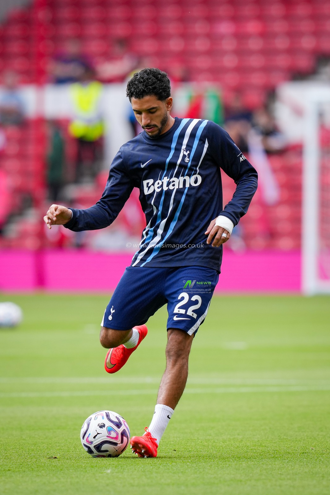 Omar Marmoush of Tottenham Hotspur in the pregame warmup session  during the Premier League match Nottingham Forest vs Tottenham Hotspur at City Ground, Nottingham, United Kingdom on 05 September 2026

(Photo by Maynard Manyowa/News Images)