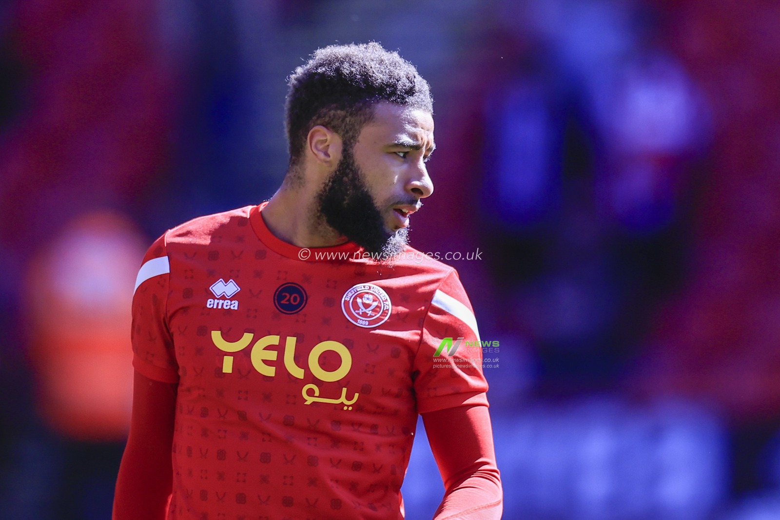 Jayden Bogle #20 of Sheffield United during the warm up ahead of the Sky Bet Championship match Sheffield United vs Wigan Athletic at Bramall Lane, Sheffield, United Kingdom, 7th April 2023

(Photo by Conor Molloy/News Images)