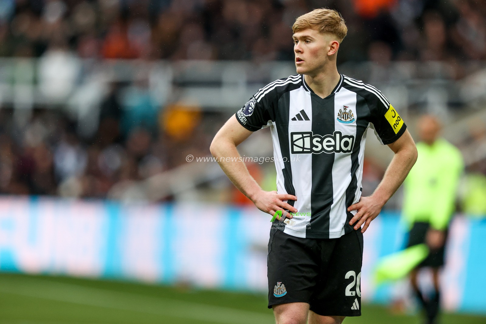 Lewis Hall of Newcastle United looks on during the Premier League match Newcastle United vs Nottingham Forest at St. James's Park, Newcastle, United Kingdom, 23rd February 2025

(Photo by Alfie Cosgrove/News Images)