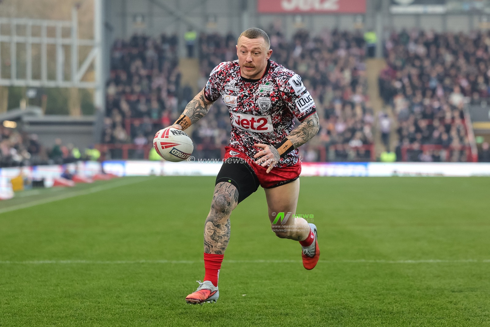 Josh Charnley of Leigh Leopards goes over for a try during the Betfred Super League round 6 match Leigh Leopards vs Toulouse at Leigh Sports Village, Leigh, United Kingdom on 28 March 2026

(Photo by Mark Cosgrove/News Images)