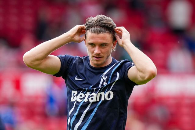Conor Gallagher of Tottenham Hotspur in the pregame warmup session  during the Premier League match Nottingham Forest vs Tottenham Hotspur at City Ground, Nottingham, United Kingdom on 05 September 2026

(Photo by Maynard Manyowa/News Images)