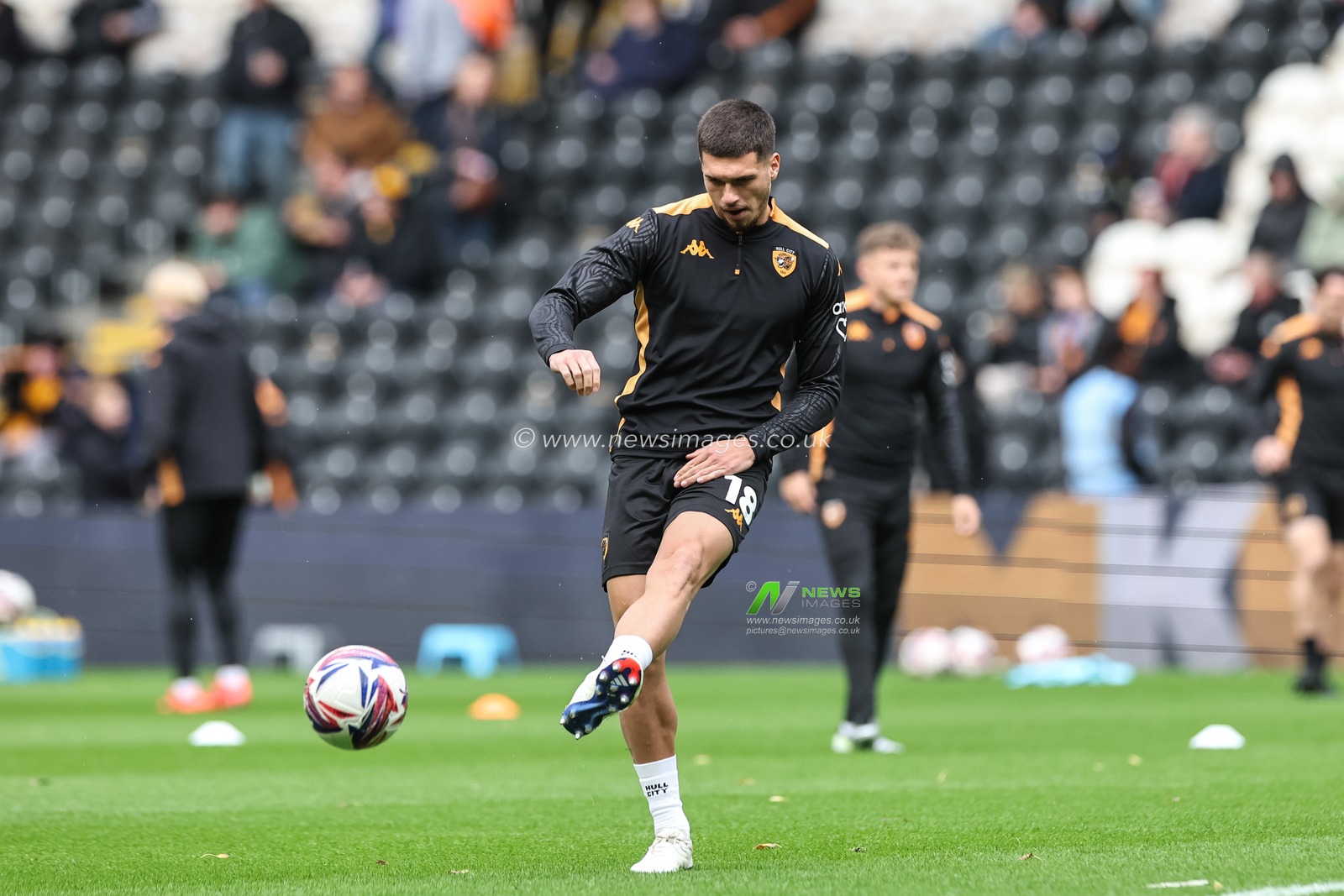 Xavier Simons of Hull City in the pregame warmup session during the Sky Bet Championship match Hull City vs Sunderland at MKM Stadium, Hull, United Kingdom, 20th October 2024

(Photo by Mark Cosgrove/News Images)