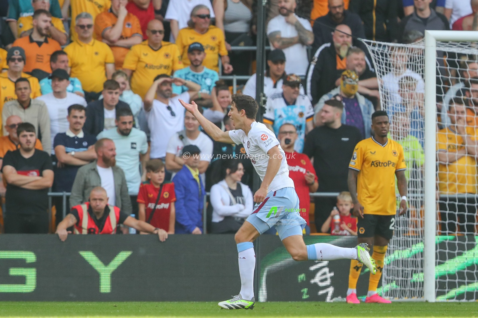 Pau Torres #14 of Aston Villa celebrates his goal to make it 1-1 during the Premier League match Wolverhampton Wanderers vs Aston Villa at Molineux, Wolverhampton, United Kingdom, 8th October 2023

(Photo by Gareth Evans/News Images)