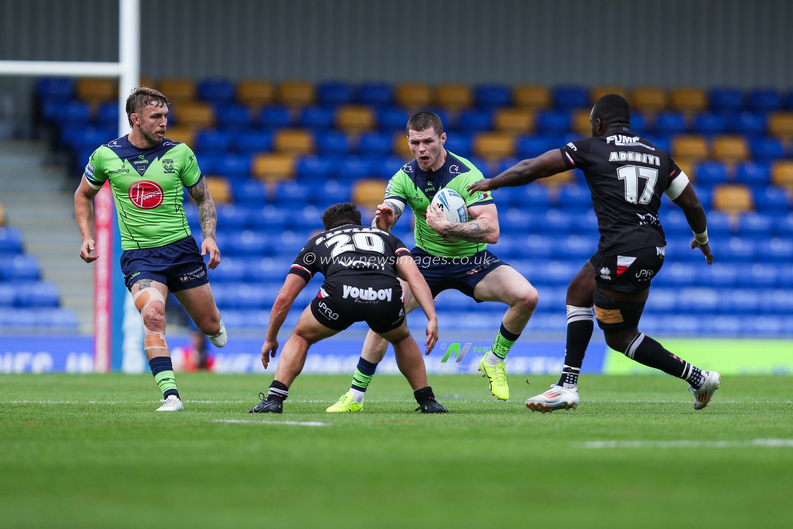 John Bateman of Warrington Wolves runs with the ball during the Betfred Super League Round 21 match London Broncos vs Warrington Wolves at Plough Lane, Wimbledon, United Kingdom, 11th August 2024

(Photo by Izzy Poles/News Images)