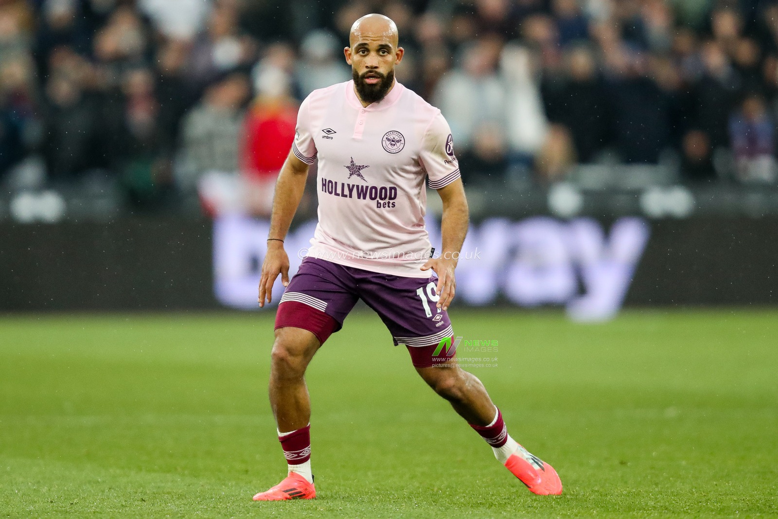Bryan Mbeumo of Brentford in action during the Premier League match West Ham United vs Brentford at London Stadium, London, United Kingdom, 15th February 2025

(Photo by Izzy Poles/News Images)