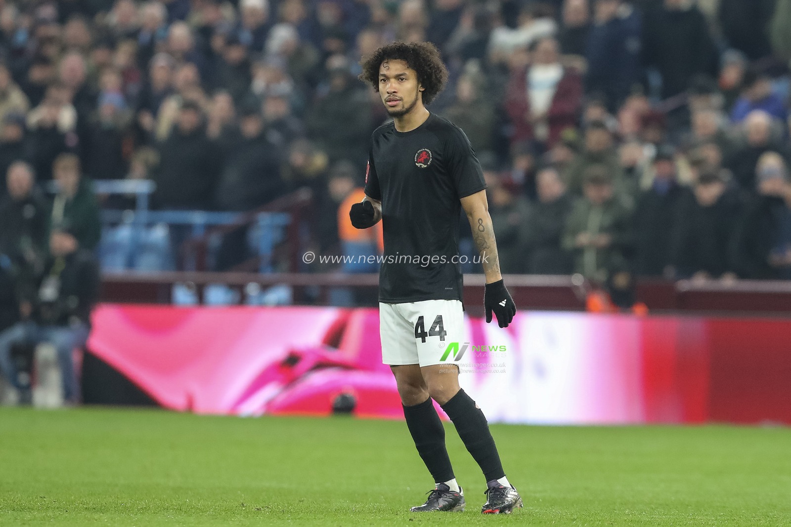 Boubacar Kamara of Aston Villa in a black kit to mark their 150th anniversary during the Emirates FA Cup 3rd Round match Aston Villa vs West Ham United at Villa Park, Birmingham, United Kingdom, 10th January 2025

(Photo by Gareth Evans/News Images)