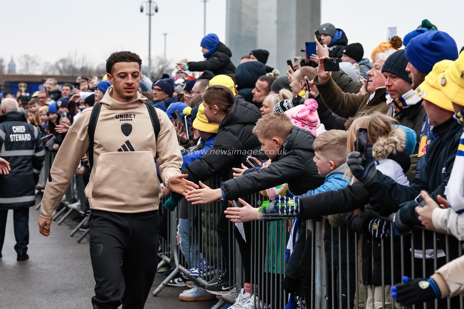 Ethan Ampadu of Leeds United arrives during the Emirates FA Cup Fourth Round match Leeds United vs Millwall at Elland Road, Leeds, United Kingdom, 8th February 2025

(Photo by Mark Cosgrove/News Images)