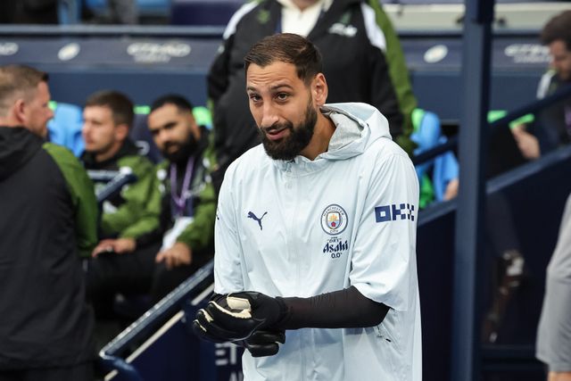 Manchester City goalkeeper Gianluigi Donnarumma in the pregame warmup session during the Premier League match Manchester City vs Coventry City at Etihad Stadium, Manchester, United Kingdom on 05 September 2026

(Photo by Mark Cosgrove/News Images)