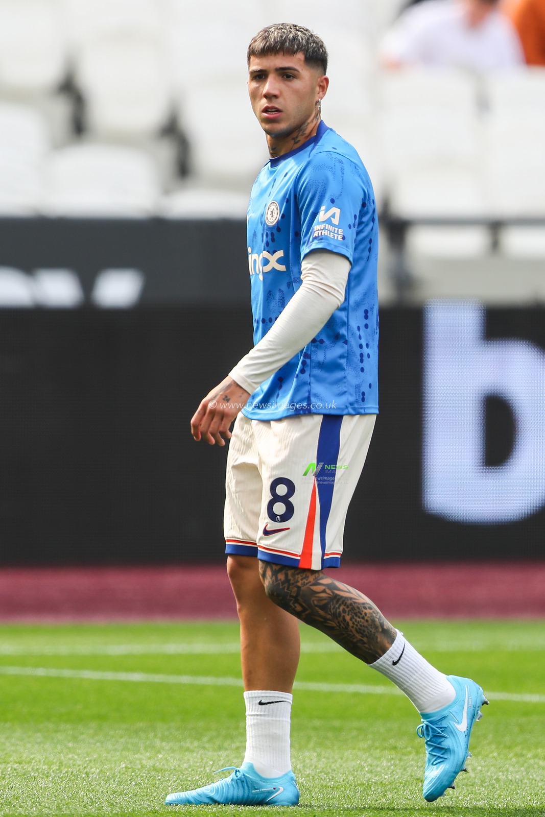 Enzo FernÃ¡ndez of Chelsea during the pre-game warm up ahead of the Premier League match West Ham United vs Chelsea at London Stadium, London, United Kingdom, 21st September 2024

(Photo by Gareth Evans/News Images)