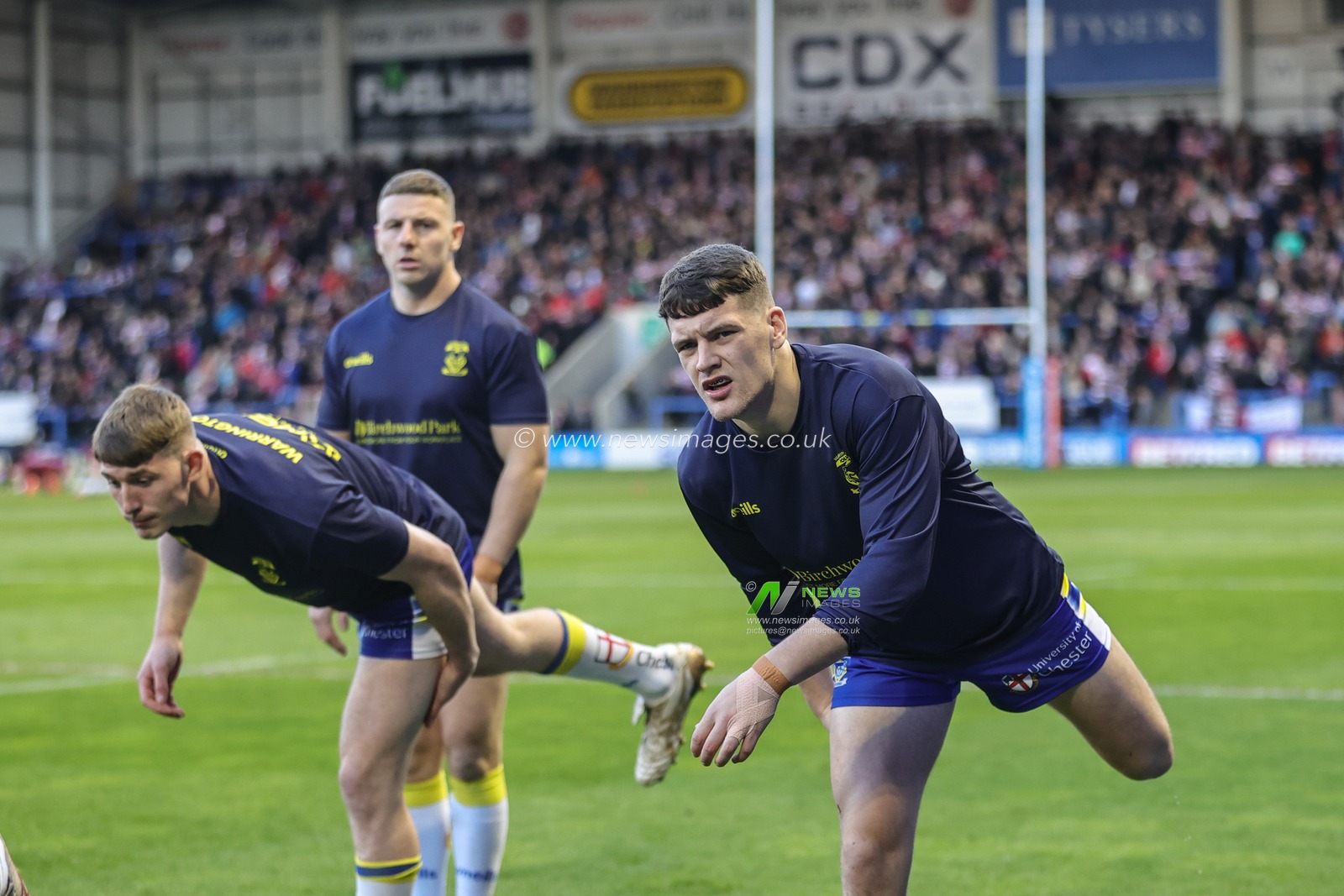 Josh Thewlis #2 of Warrington Wolves in the pre-game warm up session during the Betfred Super League Round 9 match Warrington Wolves vs Wigan Warriors at Halliwell Jones Stadium, Warrington, United Kingdom, 14th April 2023

(Photo by Mark Cosgrove/News Images)