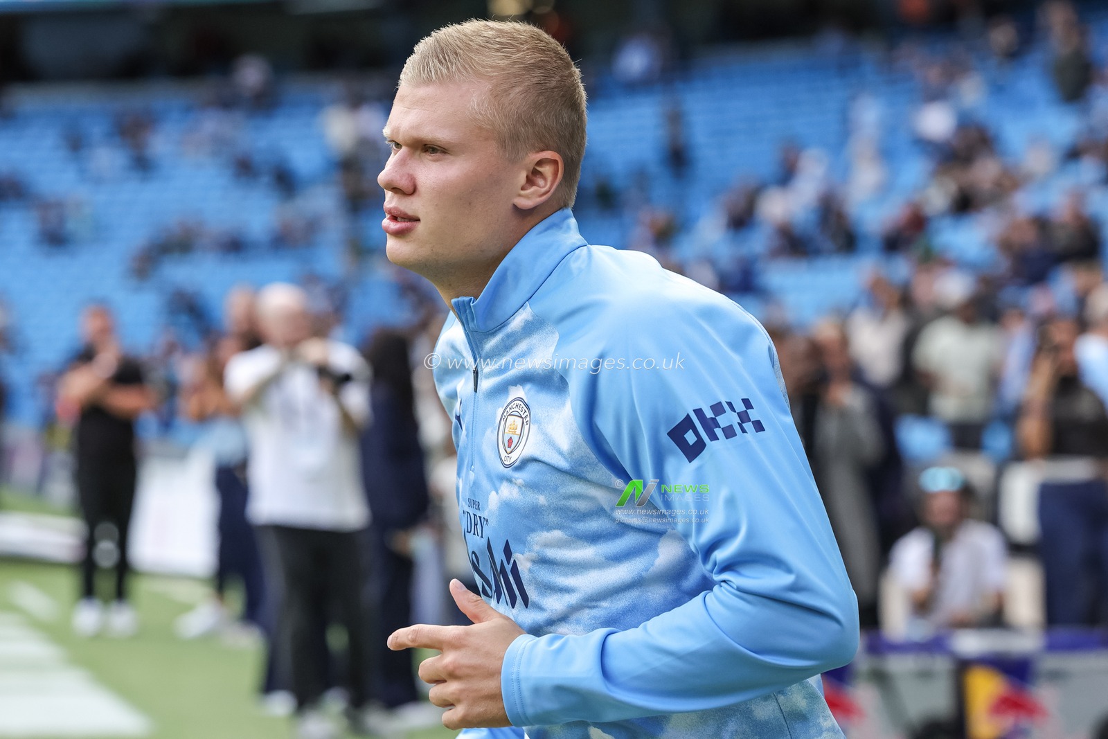 Erling Haaland of Manchester City in the pregame warmup session during the Premier League match Manchester City vs Coventry City at Etihad Stadium, Manchester, United Kingdom on 05 September 2026

(Photo by Mark Cosgrove/News Images)