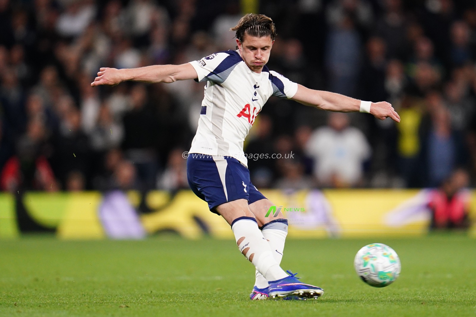 Conor Gallagher of Tottenham Hotspur plays cross field pass during the Premier League match Tottenham Hotspur vs Leeds United at Tottenham Hotspur Stadium, London, United Kingdom on 11 May 2026

(Photo by Harvey Murphy/News Images)