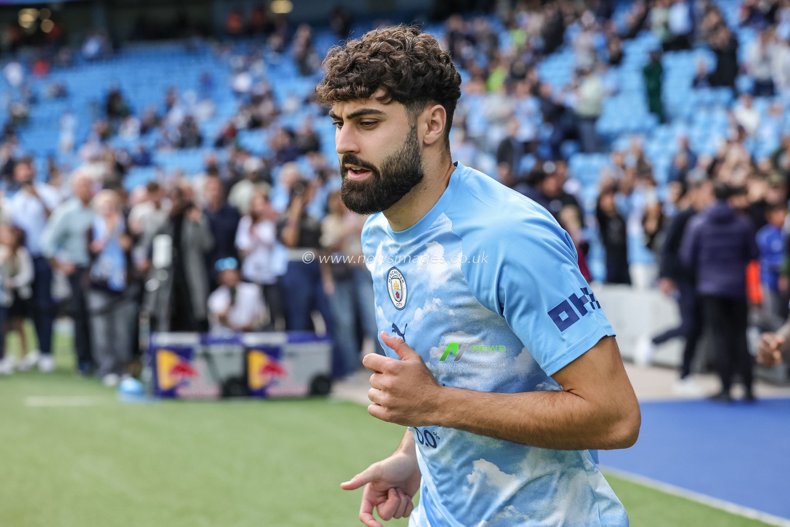 Josko Gvardiol of Manchester City in the pregame warmup session during the Premier League match Manchester City vs Coventry City at Etihad Stadium, Manchester, United Kingdom on 05 September 2026

(Photo by Mark Cosgrove/News Images)