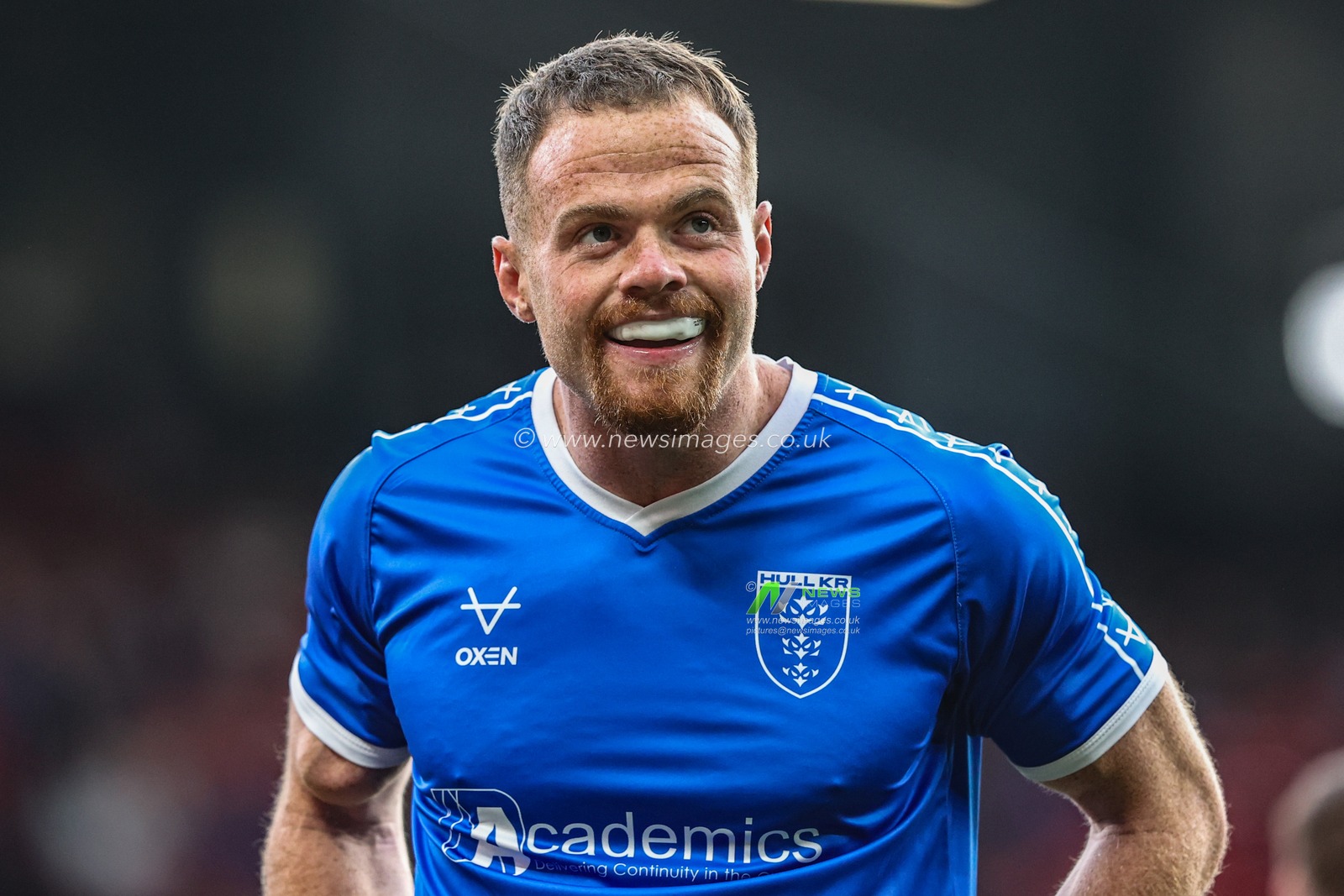 Joe Burgess of Hull KR in the pre-game warm up during the 2025 Betfred Super League Grand Final Hull KR v Wigan Warriors at Old Trafford, Manchester, United Kingdom, 11th October 2025

(Photo by Alfie Cosgrove/News Images)