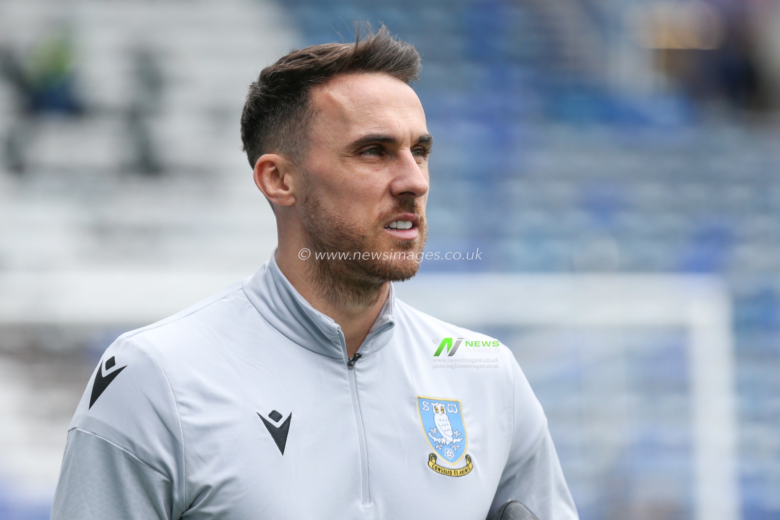 Lee Gregory #9 of Sheffield Wednesday arriving during the Sky Bet League 1 match Portsmouth vs Sheffield Wednesday at Fratton Park, Portsmouth, United Kingdom, 11th March 2023

(Photo by Arron Gent/News Images)