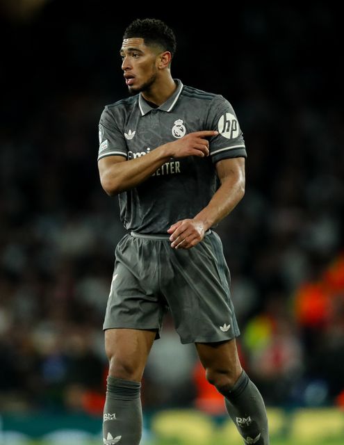 Jude Bellingham of Real Madrid gives the team instructions during the UEFA Champions League Quarter-finals match Arsenal vs Real Madrid at Emirates Stadium, London, United Kingdom, 8th April 2025

(Photo by Izzy Poles/News Images)