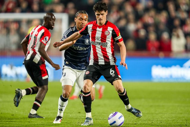Christian Norgaard of Brentford is put under pressure by Boubacar Kamara of Aston Villa during the Premier League match Brentford vs Aston Villa at The Gtech Community Stadium, London, United Kingdom, 8th March 2025

(Photo by Izzy Poles/News Images)