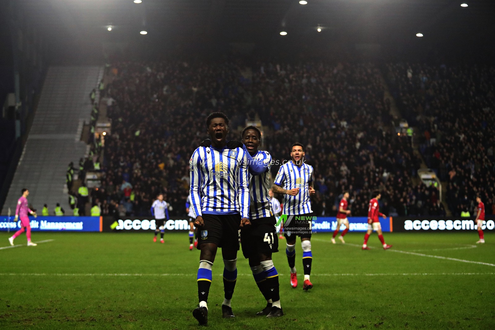 Di'Shon Bernard of Sheffield Wednesday celebrates his goal during the Sky Bet Championship match Sheffield Wednesday vs Bristol City at Hillsborough, Sheffield, United Kingdom, 22nd January 2025

(Photo by Sam Eaden/News Images)