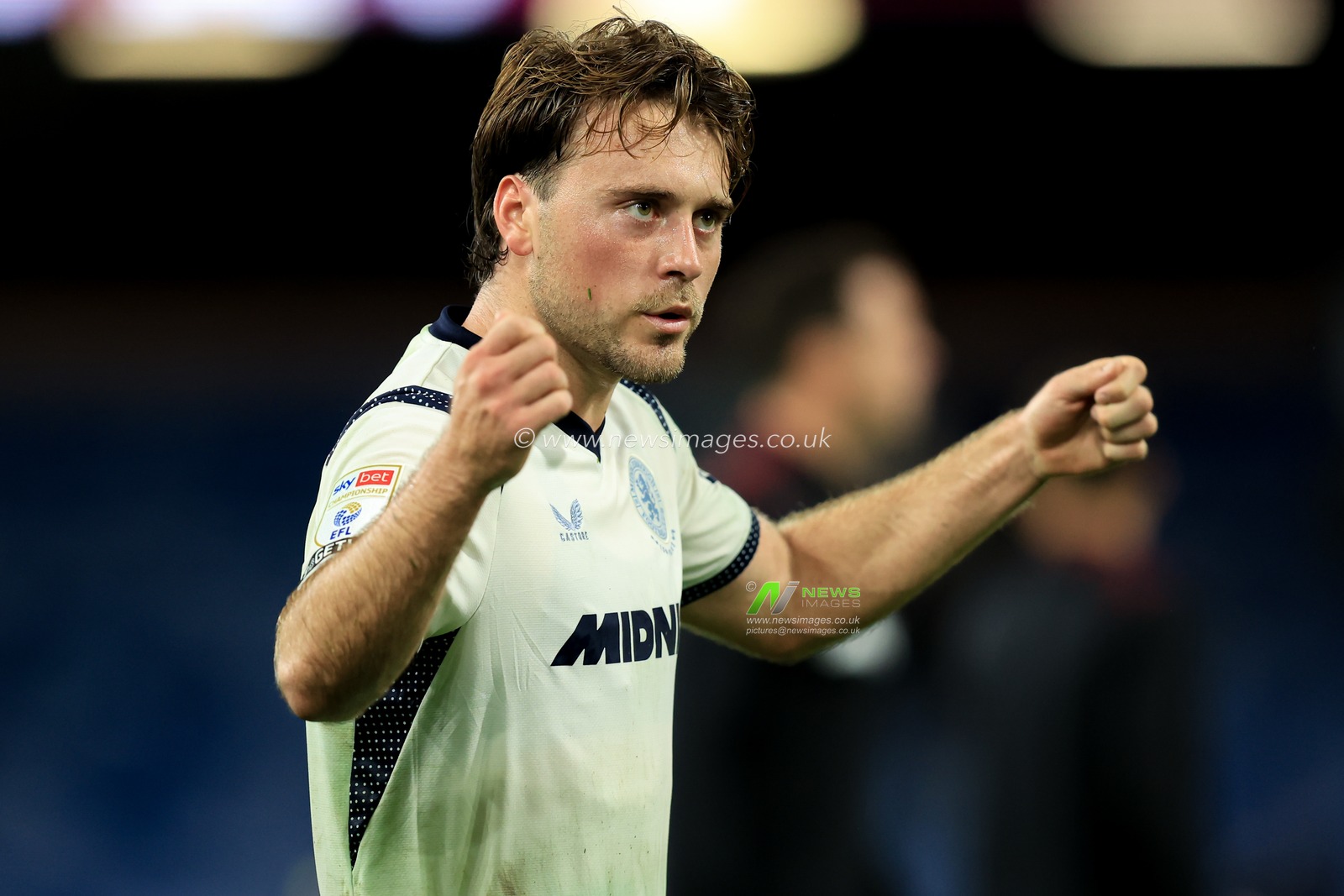 Aidan Morris of Middlesbrough claps fans after 1-1 draw during the Sky Bet Championship match Burnley vs Middlesbrough at Turf Moor, Burnley, United Kingdom on 02 September 2026

(Photo by Jorge Horsted/News Images)