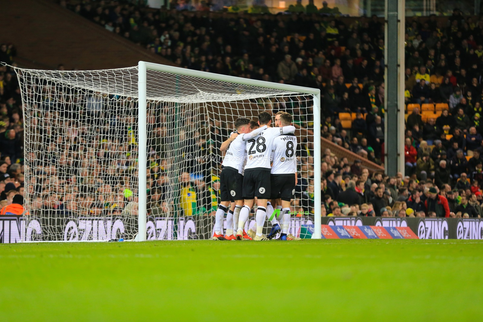 29th December 2018, Carrow Road, Norfolk, England; Sky Bet Championship, Norwich City vs Derby County ;  Derby County celebrate Jack Marriott's winning goal to make it 3-4.


Credit: Georgie Kerr/News Images

English Football League images are subject to DataCo Licence