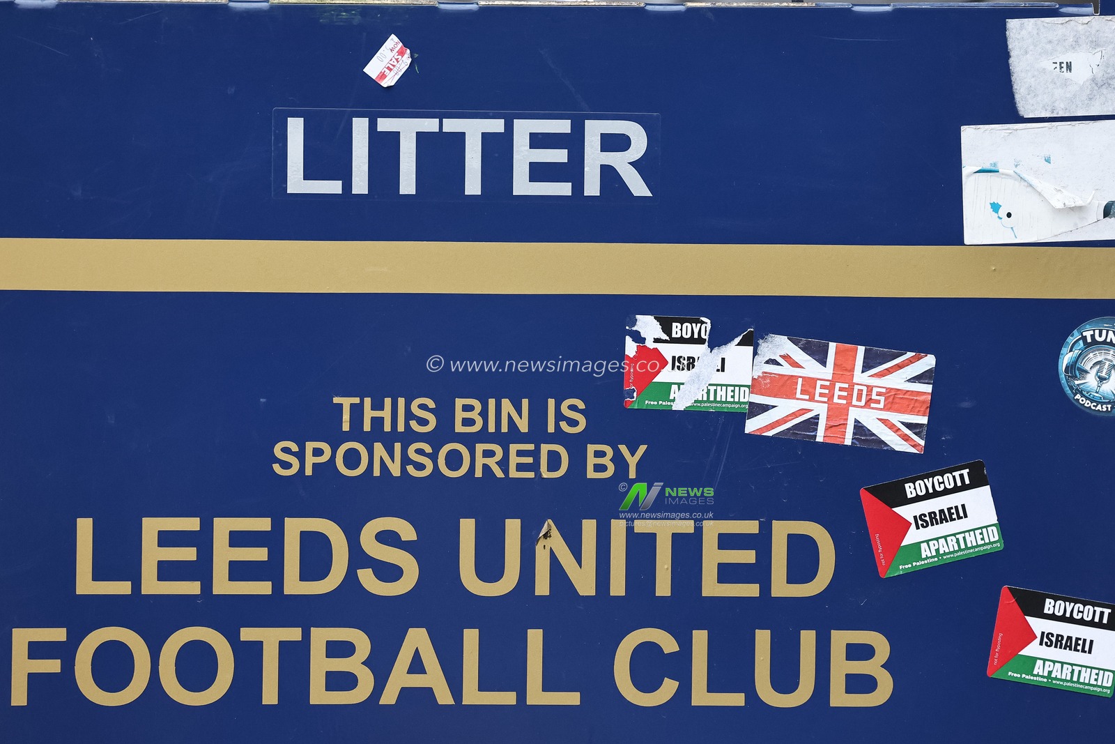 Stickers on a Leeds Unites sponsor litter bin during the Sky Bet Championship match Leeds United vs Queens Park Rangers at Elland Road, Leeds, United Kingdom, 9th November 2024

(Photo by Mark Cosgrove/News Images)
