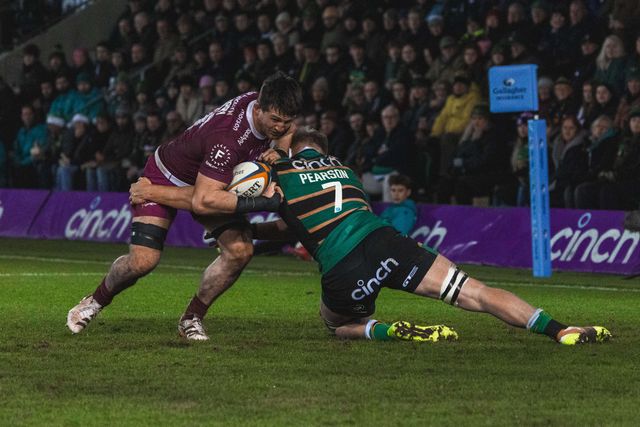 Tom Curry of Sale Sharks during the Gallagher Premiership match Northampton Saints vs Sale Sharks at Cinch Stadium at Franklin's Gardens, Northampton, United Kingdom, 20th December 2025

(Photo by Craig Evans/News Images)

*** GER AUT SUI OUT ***