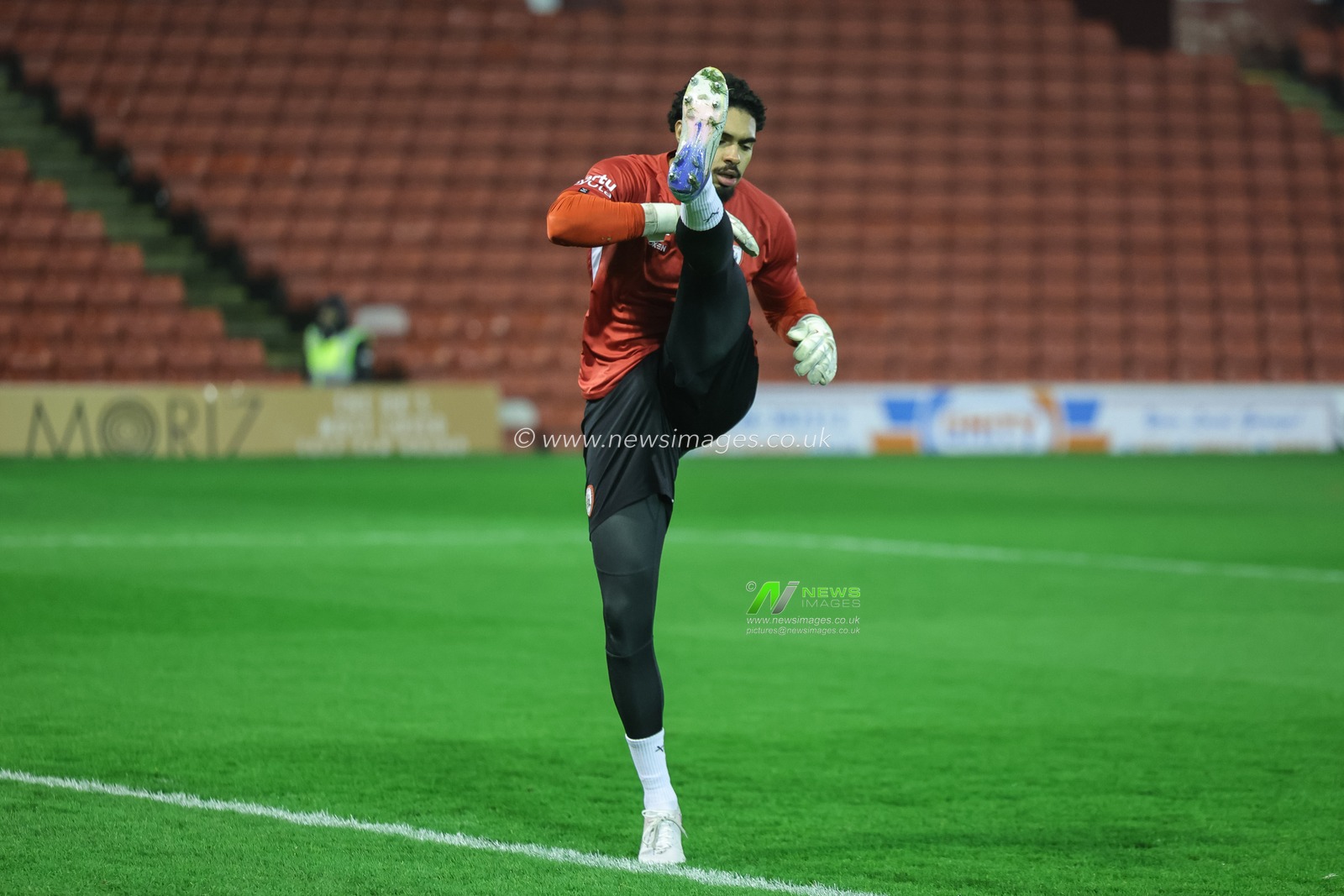 Barnsley goalkeeper Owen Goodman in the pregame warmup session during the Sky Bet League 1 match Barnsley vs Northampton Town at Oakwell, Barnsley, United Kingdom, 3rd February 2026

(Photo by Mark Cosgrove/News Images)