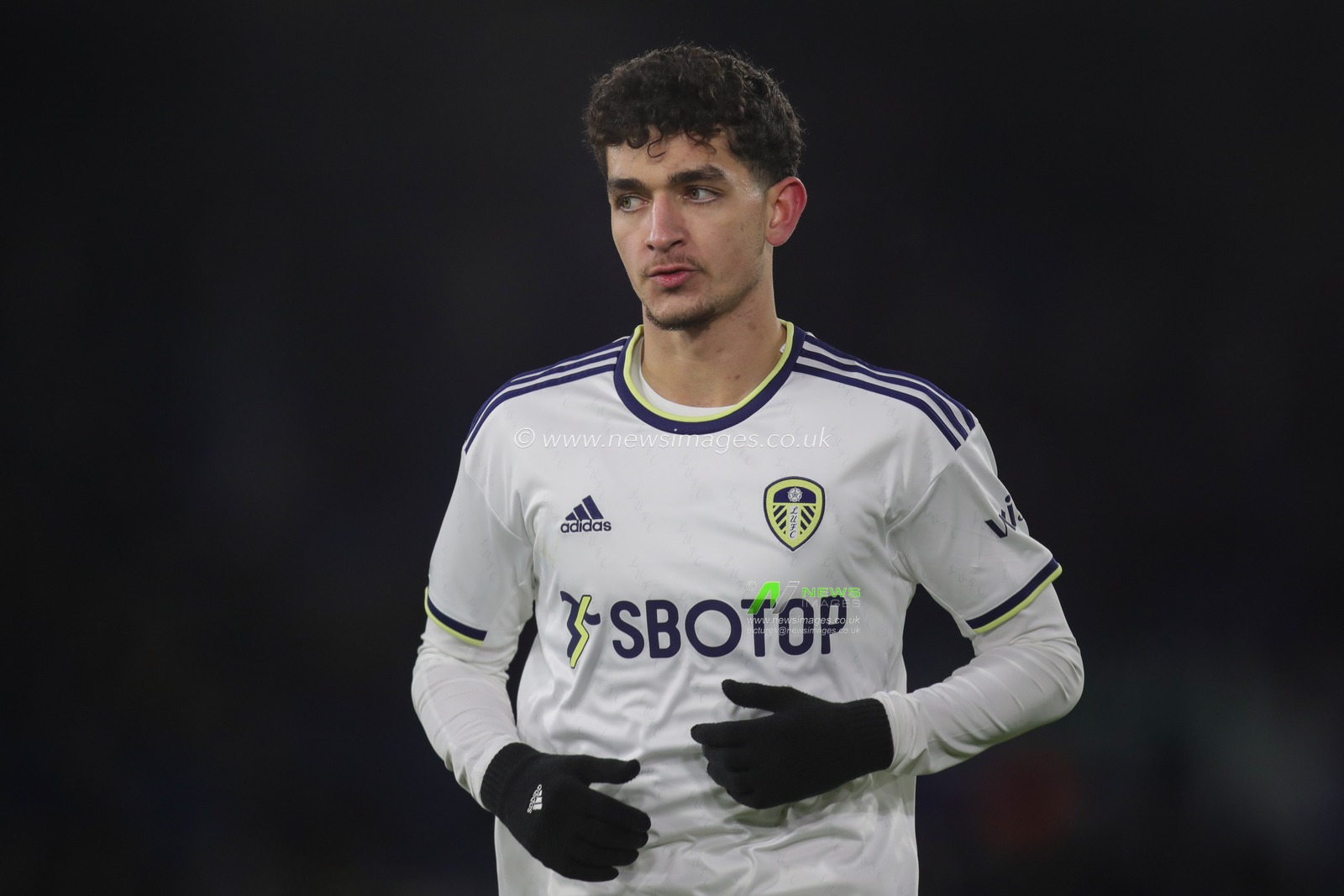 Sonny Perkins #16 of Leeds United during the Mid season friendly match Leeds United vs Real Sociedad at Elland Road, Leeds, United Kingdom, 16th December 2022

(Photo by James Heaton/News Images)