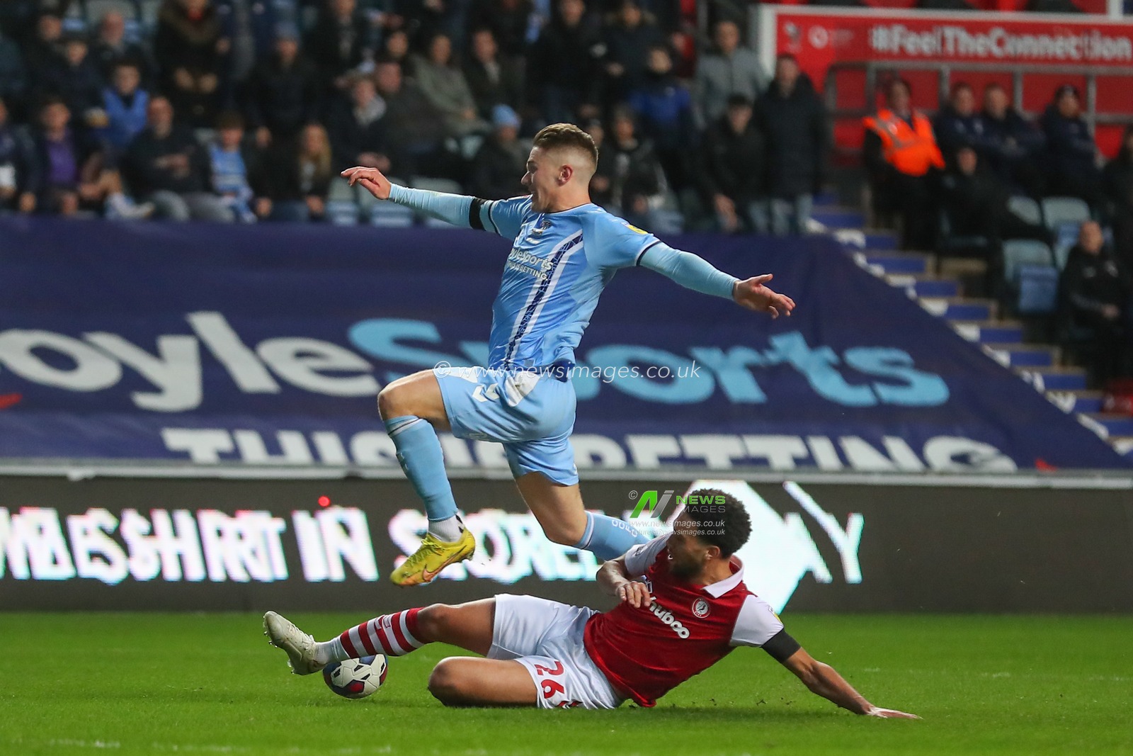 Zak Vyner #26 of Bristol City tackles Viktor GyÃ¶keres #17 of Coventry City during the Sky Bet Championship match Coventry City vs Bristol City at Coventry Building Society Arena, Coventry, United Kingdom, 1st January 2023

(Photo by Gareth Evans/News Images)