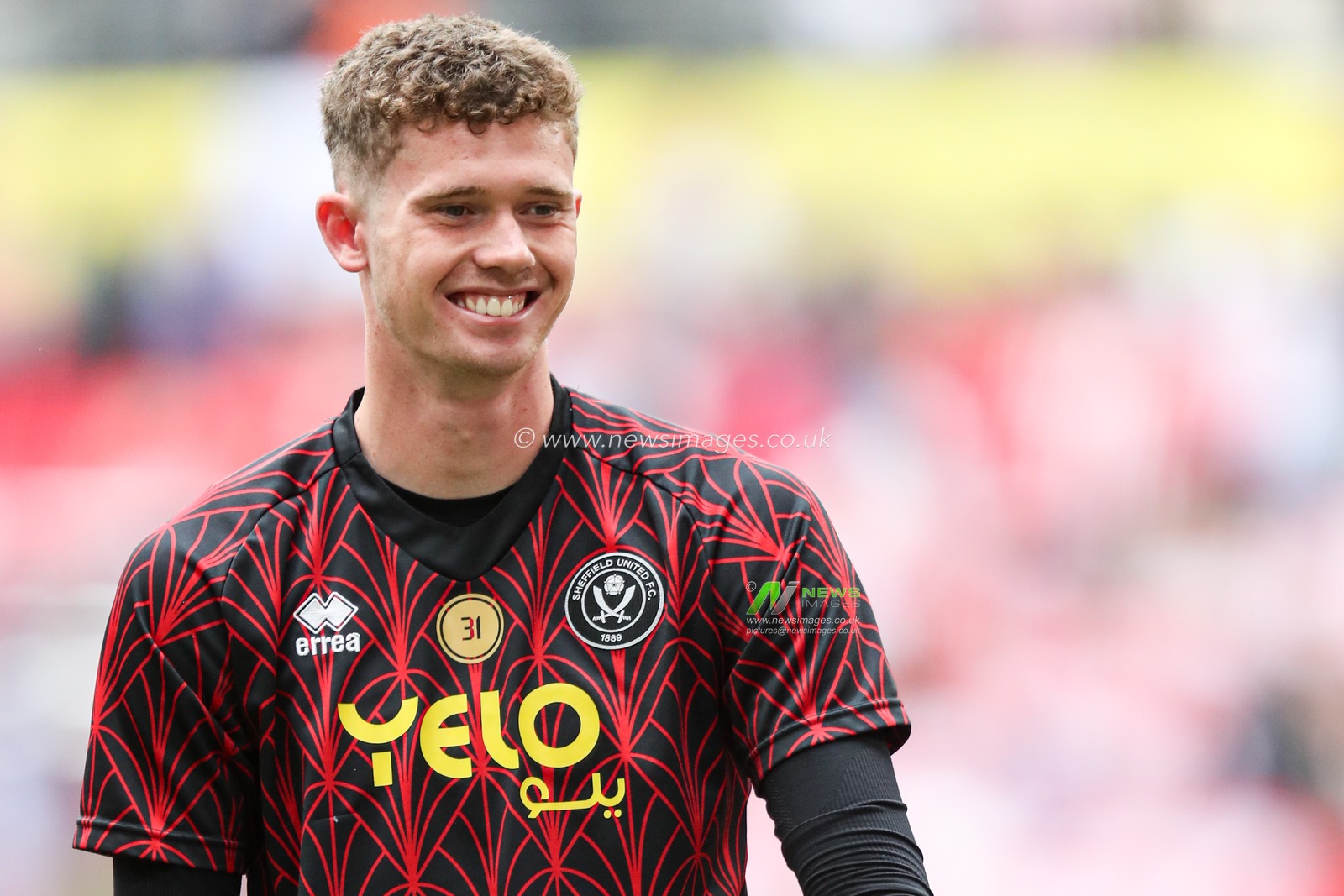 Luke Faxon of Sheffield United warms up ahead of the Sky Bet Championship Playoff Final match Sheffield United vs Sunderland at Wembley Stadium, London, United Kingdom, 24th May 2025

(Photo by Izzy Poles/News Images)