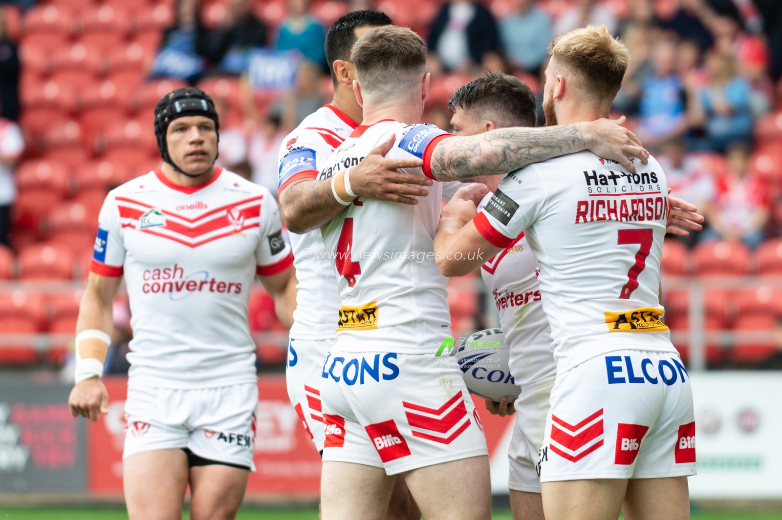 1st June 2019 , Totally Wicked Stadium, St Helens, England; Coral Challenge Cup 2019, Quarter Final , St Helens vs Wakefield Trinity ; Lachlan Coote of St Helens celebrates scoring his try


Credit: Richard Long/News Images