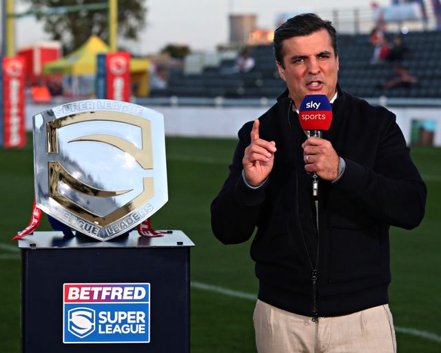 Brian Carney of Sky Sports and the League Leaders Shield before the Betfred Super League round 27 match Hull KR vs Warrington Wolves at Sewell Group Craven Park, Kingston upon Hull, United Kingdom, 18th September 2025

(Photo by Sam Eaden/News Images)