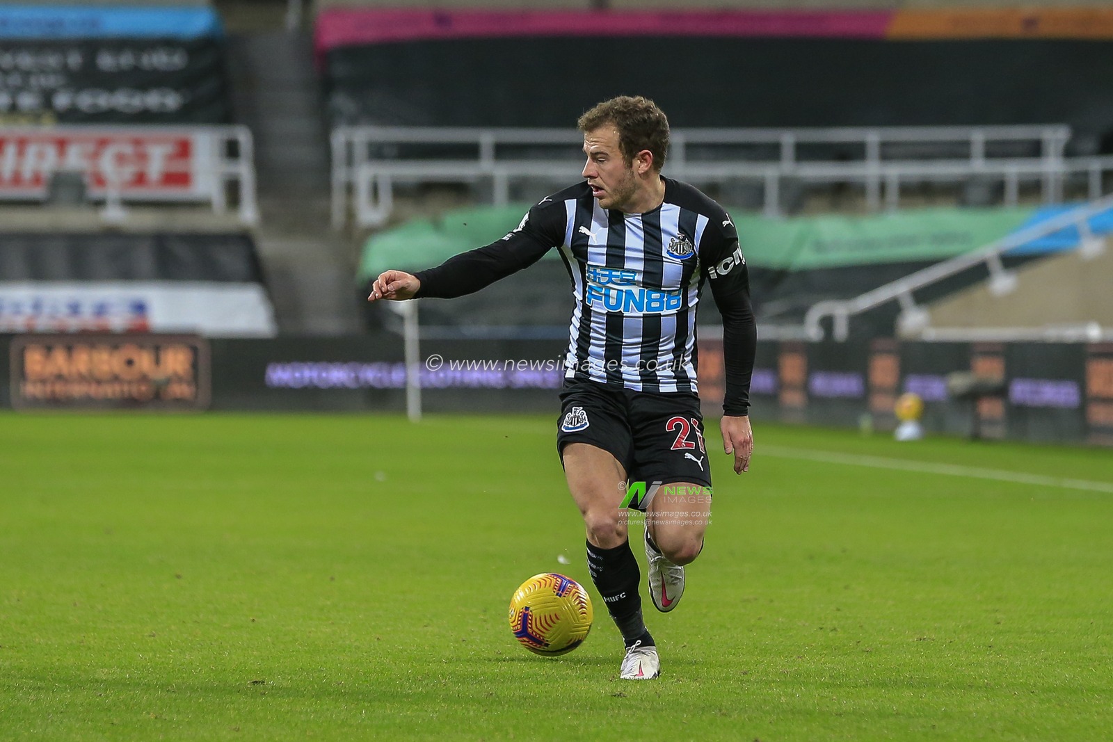 Ryan Fraser #21 of Newcastle United with the ball