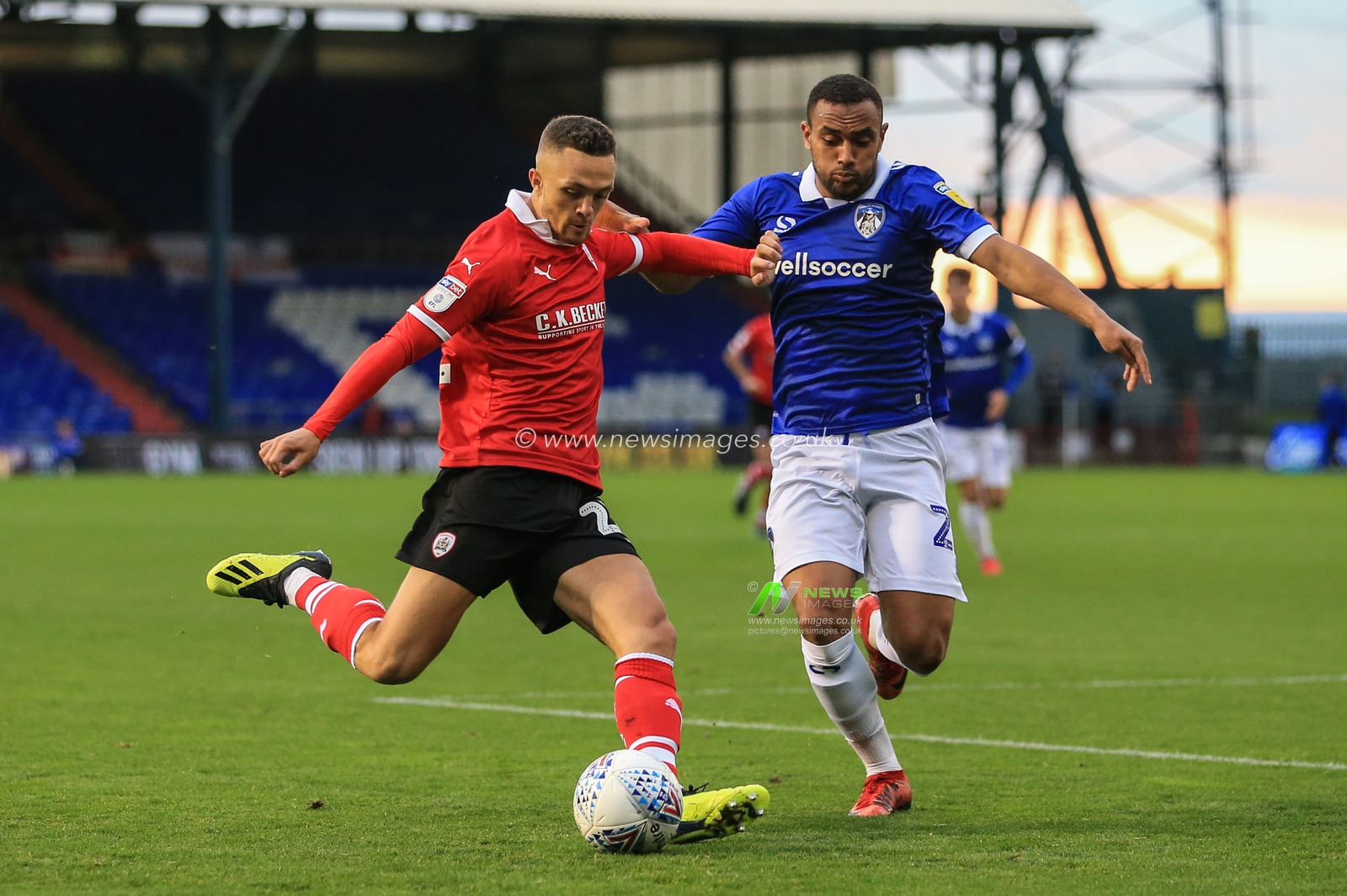 4th September 2018, Boundary Park, Oldham, England: EFL Checkatrade Trophy, Oldham v Barnsley; Johna Branger-Engone crosses the ball


EDITORIAL USE ONLY No use with unauthorised audio, video, data, fixture lists, club/league logos or 'live' services. Online in-match use limited to 45 images, no video emulation. No use in betting, games or single club/league/player publications and all English Football League images are subject to DataCo Licence