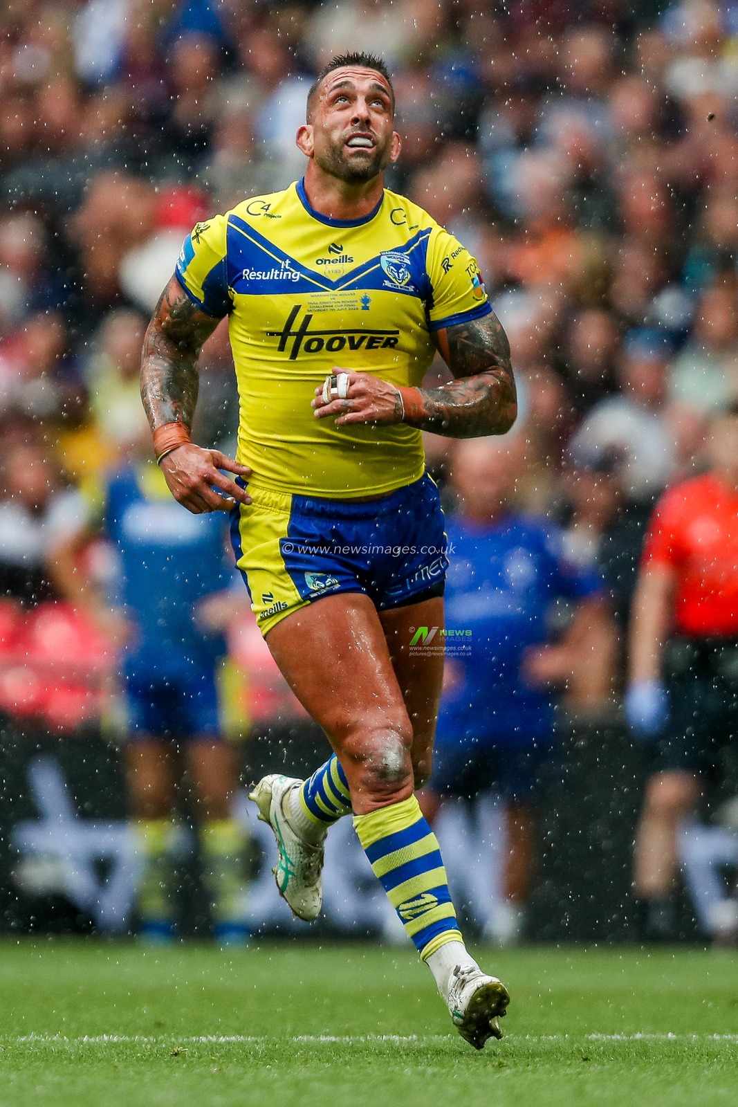 Paul Vaughan of Warrington Wolves in action during the Betfred Challenge Cup Final Warrington Wolves vs Hull KR at Wembley Stadium, London, United Kingdom, 7th June 2025

(Photo by Izzy Poles/News Images)