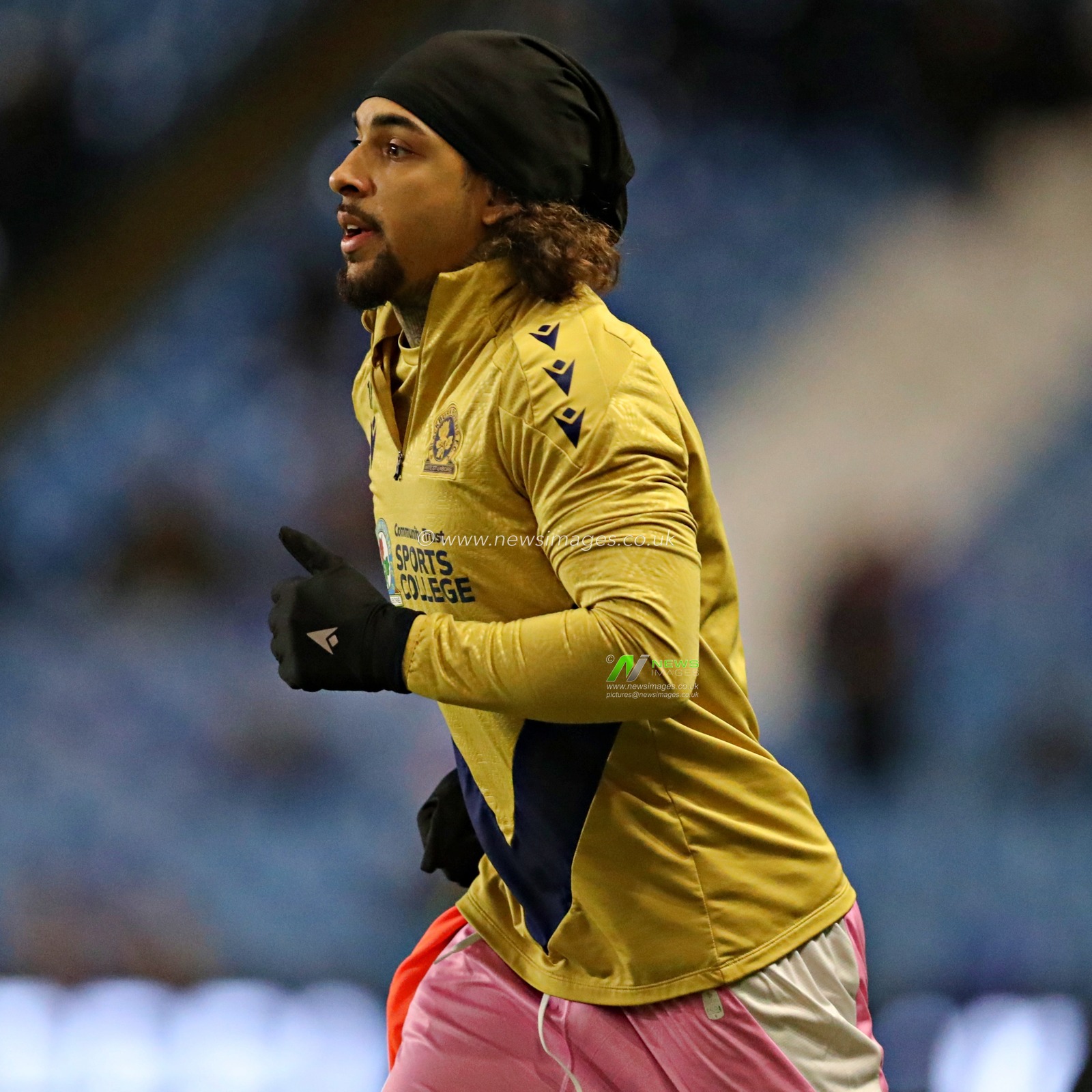 Tyrhys Dolan of Blackburn Rovers before the Sky Bet Championship match Sheffield Wednesday vs Blackburn Rovers at Hillsborough, Sheffield, United Kingdom, 10th December 2024

(Photo by Sam Eaden/News Images)
