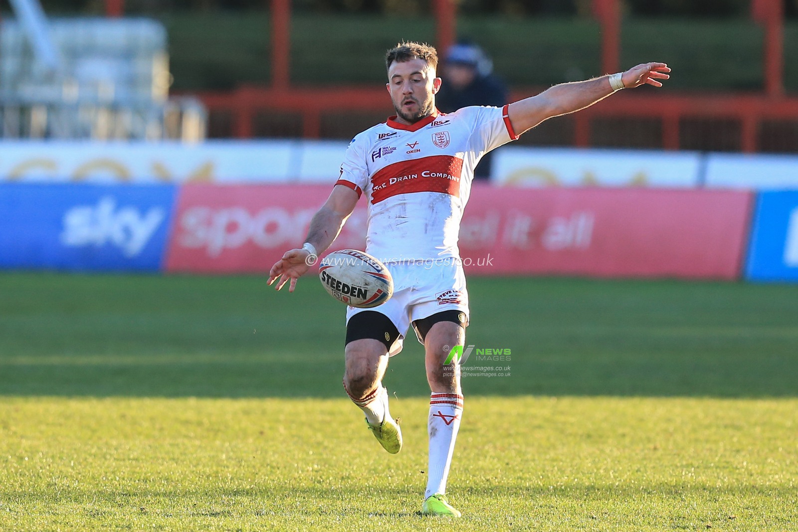 19th January 2020, Hull College Craven Park, Kingston upon Hull, England; Rugby League Pre Season, Hull Kingston Rovers v Featherstone Rovers : Ryan Brierley (31) of Hull KR puts a high kick up the pitch

Credit: David Greaves/News Images