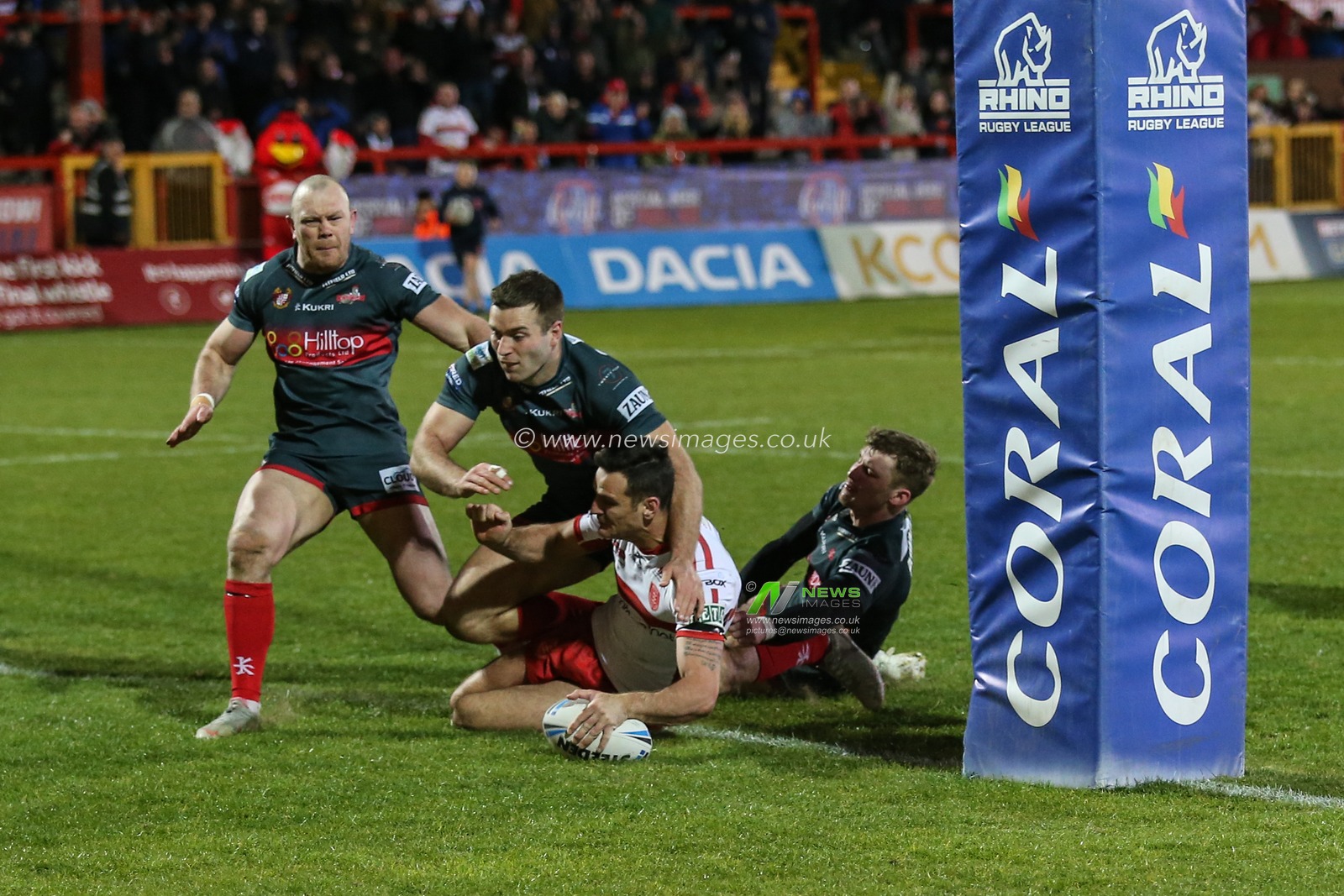 11th April 2019, KCOM Craven Park, Hull, England; Coral Challenge Cup, Hull KR vs Leigh Centurions; Ryan Shaw (5) of Hull KR runs at the  

Credit: David Greaves/News Images