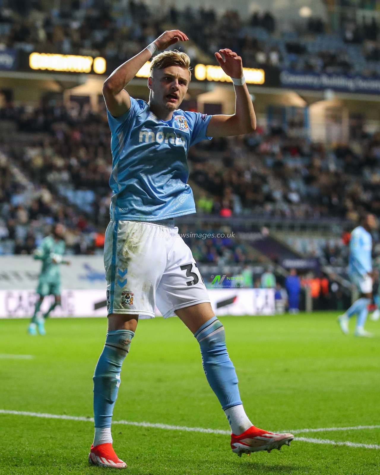 Norman Bassette of Coventry City gees up the home fans during the Carabao Cup match Coventry City vs Tottenham Hotspur at Coventry Building Society Arena, Coventry, United Kingdom, 18th September 2024

(Photo by Gareth Evans/News Images)