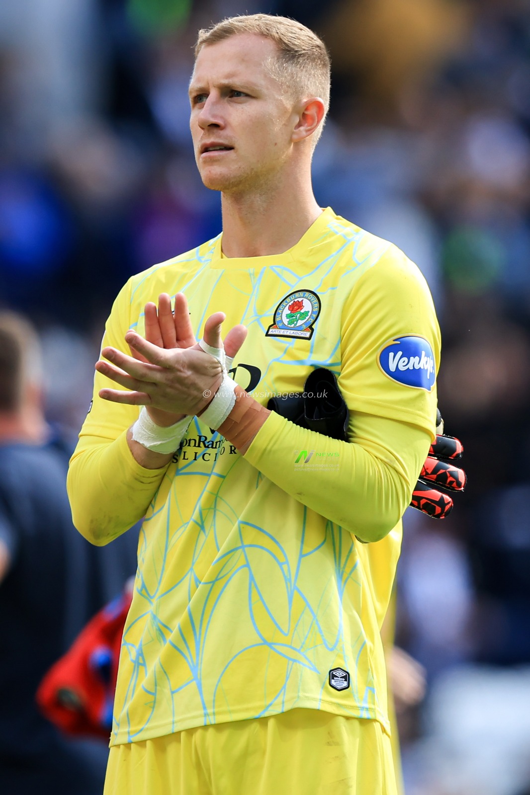 Aynsley Pears of Blackburn Rovers claps fans at full time after the Sky Bet Championship match Preston North End vs Blackburn Rovers at Deepdale, Preston, United Kingdom on 05 September 2026

(Photo by Jorge Horsted/News Images)