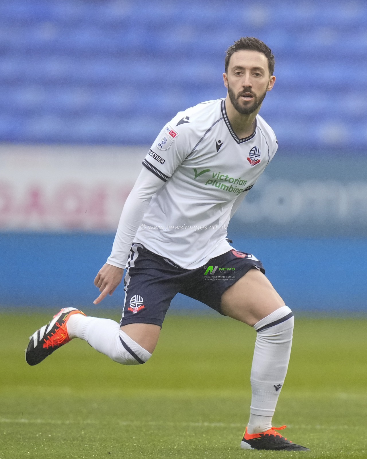 Josh Sheehan of Bolton Wanderers during the Sky Bet League 1 match Bolton Wanderers vs Cheltenham Town at Toughsheet Community Stadium, Bolton, United Kingdom, 13th January 2024

(Photo by Steve Flynn/News Images)