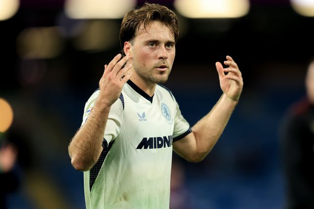 Aidan Morris of Middlesbrough claps fans after 1-1 draw during the Sky Bet Championship match Burnley vs Middlesbrough at Turf Moor, Burnley, United Kingdom on 02 September 2026

(Photo by Jorge Horsted/News Images)