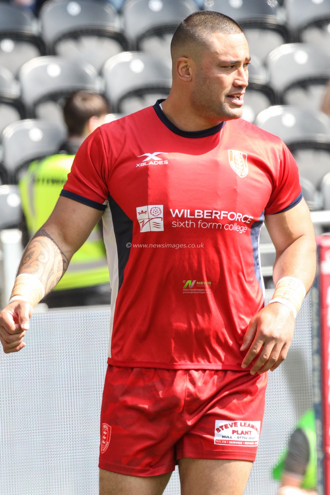 19th April 2019 , KCOM Stadium, Hull, England; Betfred Super League, Round 11, Hull FC vs HULL KR; 


Credit: David Greaves/News Images
