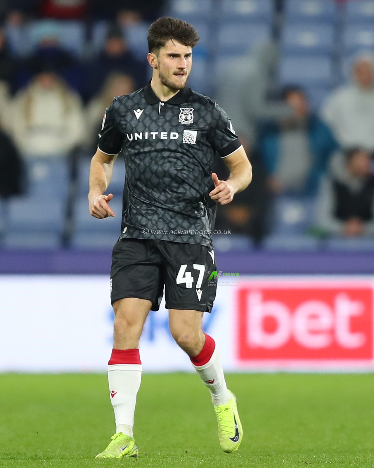 Ryan Longman of Wrexham during the Sky Bet League 1 match Huddersfield Town vs Wrexham at John Smith's Stadium, Huddersfield, United Kingdom, 4th March 2025

(Photo by Jorge Horsted/News Images)
