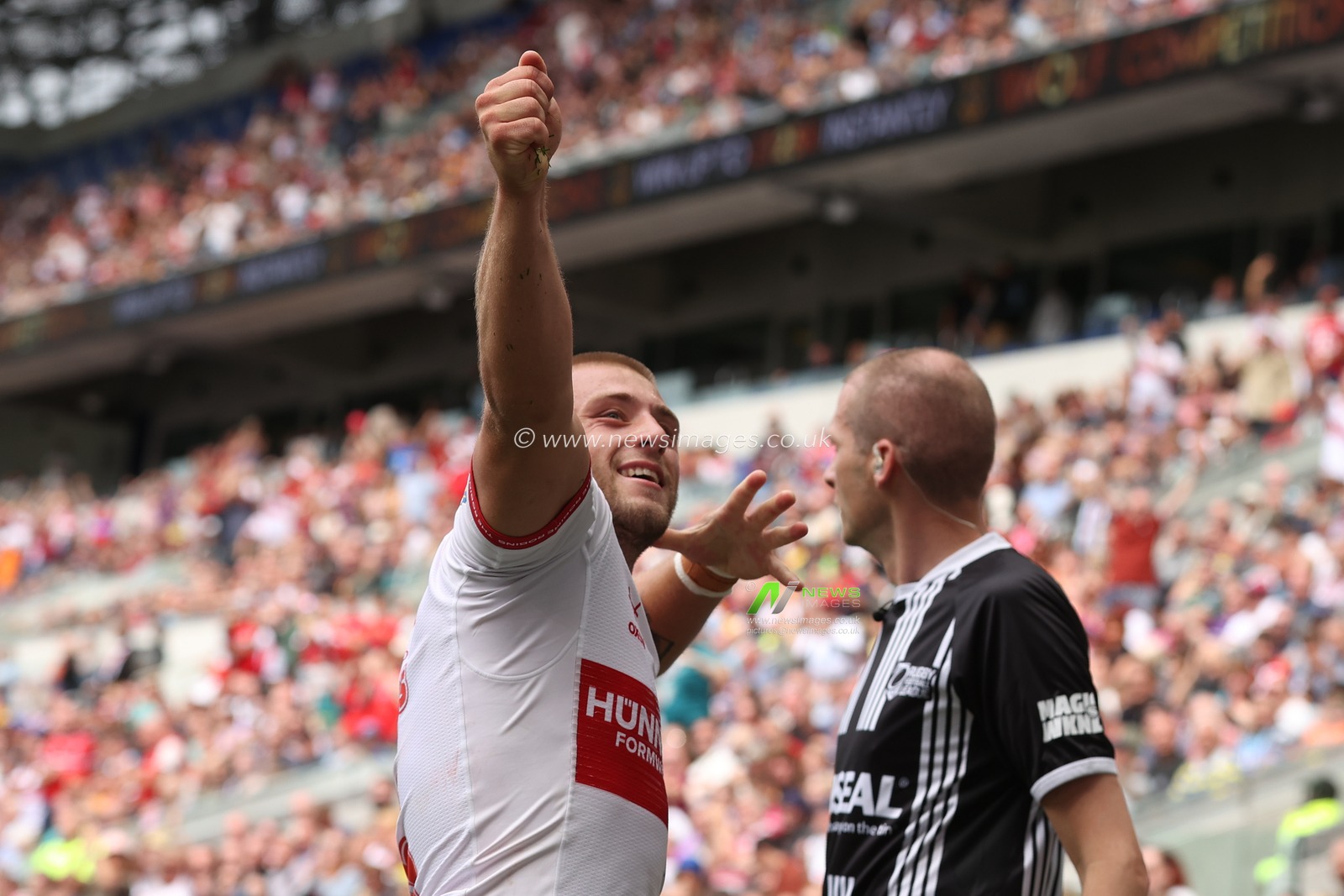 Mikey Lewis of Hull KR celebrates his try during the Betfred Super League Magic Weekend match Hull KR vs Hull FC at Hill Dickinson Stadium, Liverpool, United Kingdom on 04 July 2026

(Photo by Alfie Cosgrove/News Images)