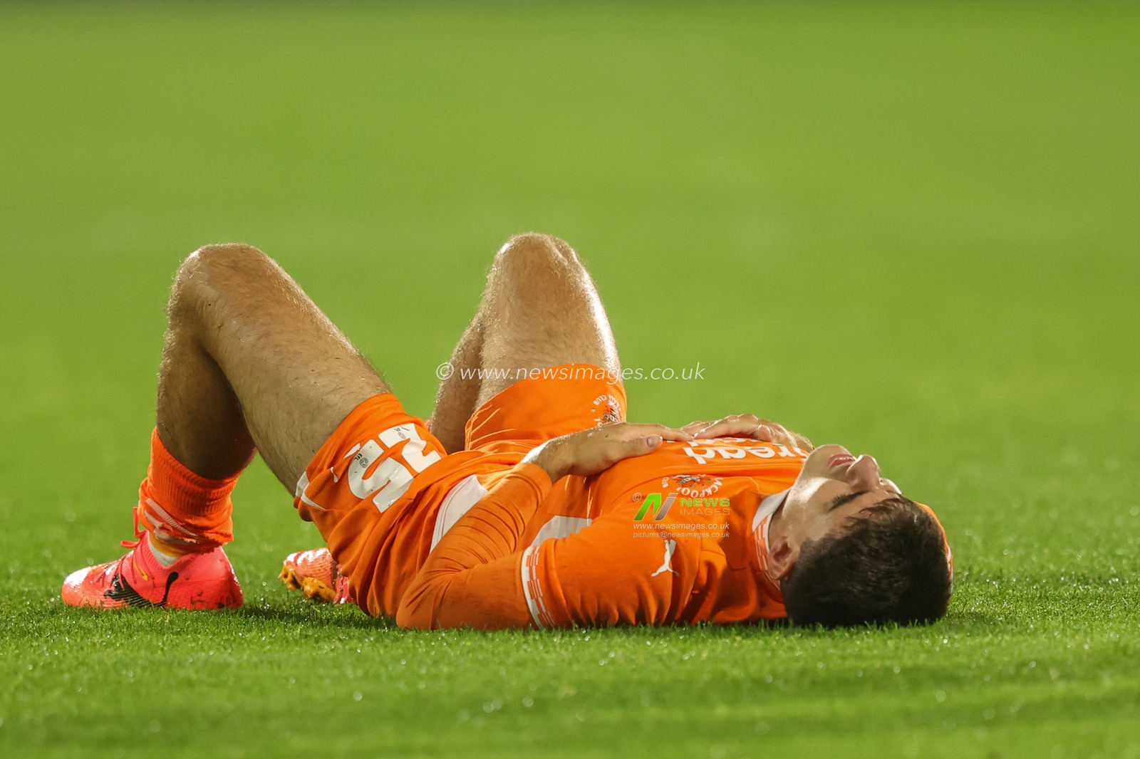 Rob Apter of Blackpool goes down injured during the Sky Bet League 1 match Huddersfield Town vs Blackpool at John Smith's Stadium, Huddersfield, United Kingdom, 24th September 2024

(Photo by Alfie Cosgrove/News Images)