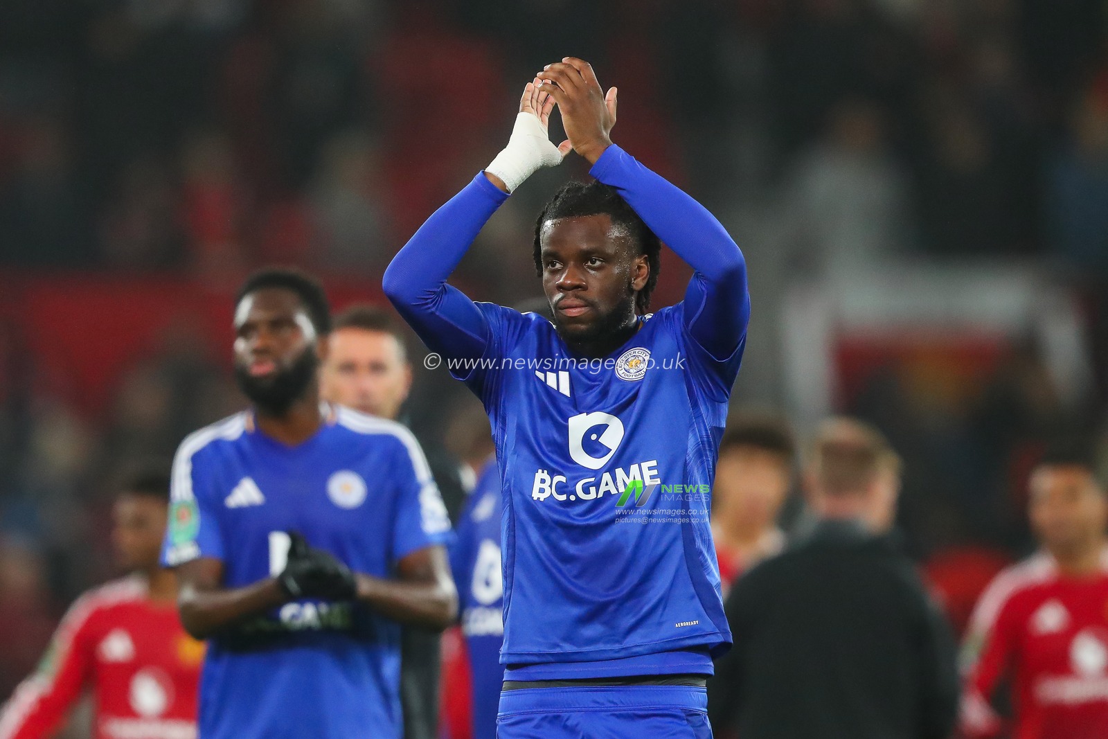 Stephy Mavididi of Leicester City applauds the fans at the end of the Carabao Cup Last 16 match Manchester United vs Leicester City at Old Trafford, Manchester, United Kingdom, 30th October 2024

(Photo by Gareth Evans/News Images)